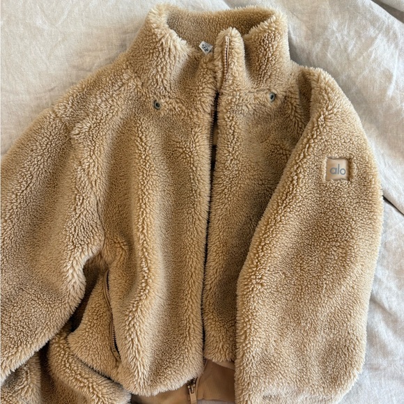 ALO Yoga Jackets & Blazers - Alo Foxy Sherpa Jacket